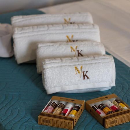 Mk Lux Suites - Steps To Beach 圣尼古拉奥斯 外观 照片